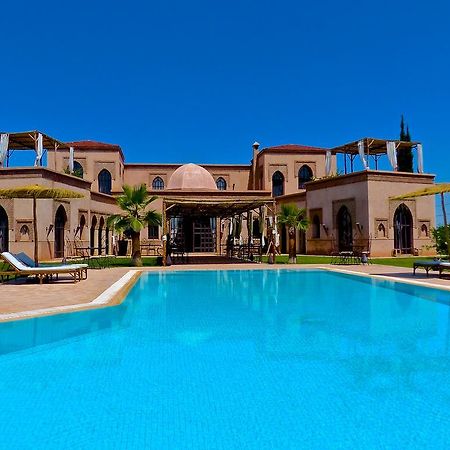 Le Cazar Hotel El Ain Exterior photo